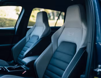 Interior Volkswagen Golf TDI R-Line Variant [Japan] '2025–pr.