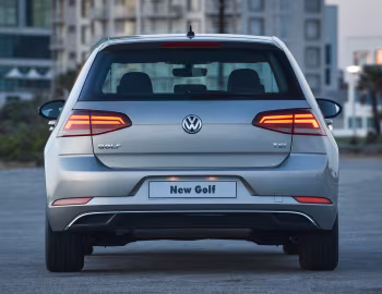 Volkswagen Golf TSI 5-door [South Africa] (Typ 5G) '2017–20