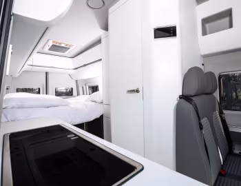 Interior Volkswagen Grand California 680 [UK-spec] '2019–25