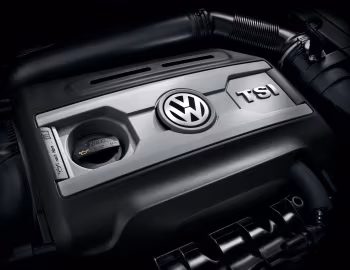 Bajo el capó 2010–13 Volkswagen GTI 3-door [North America] (Typ 5K) '2009–13