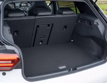 Ambos Volkswagen ID.3 GTX [UK-spec] '2024–pr.
