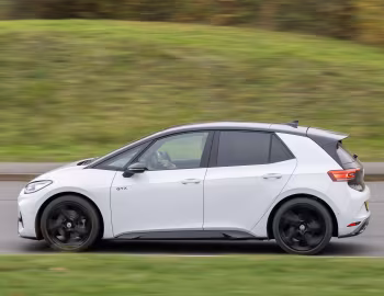 Volkswagen ID.3 GTX [UK-spec] '2024–pr.
