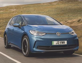Volkswagen ID.3 Pro [UK-spec] '2023–pr.