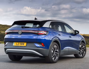 Volkswagen ID.4 Pro [UK-spec] '2021–pr.