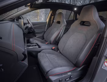 Interior Volkswagen ID.5 GTX "Edition" [UK-spec] '2024–pr.