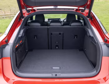Ambos Volkswagen ID.7 GTX [UK-spec] '2024–pr.