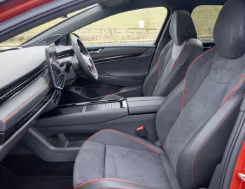 Interior Volkswagen ID.7 GTX [UK-spec] '2024–pr.