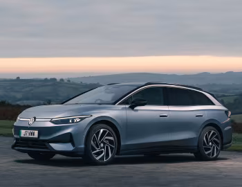 Volkswagen ID.7 Tourer Pro [UK-spec] '2024–pr.