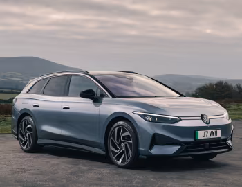 Volkswagen ID.7 Tourer Pro [UK-spec] '2024–pr.