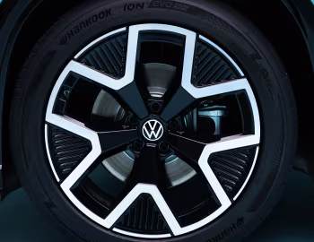 Volkswagen ID. Aura T6 Prototype [China] '04.2026