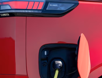 Volkswagen ID. Buzz GTX [UK-spec] '2025–pr.