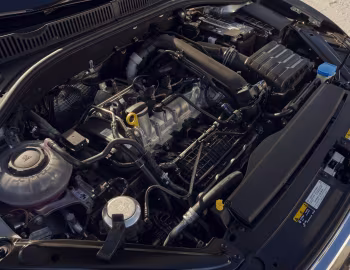Bajo el capó 2019–21 Volkswagen Jetta R-Line [North America] '2018–21