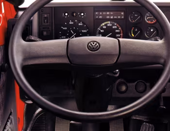 Panel frontal Volkswagen L 80 Pritschenwagen [EU-spec] '1994–2000