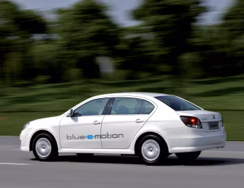Volkswagen Lavida Blue-e-motion '2010–12
