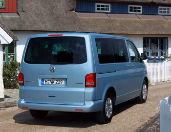 Volkswagen Multivan BlueMotion (T5) '2011–15