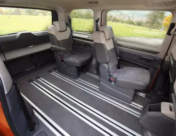 Interior Volkswagen Multivan eHybrid "Energetic" [Worldwide] (T7) '2021–pr.