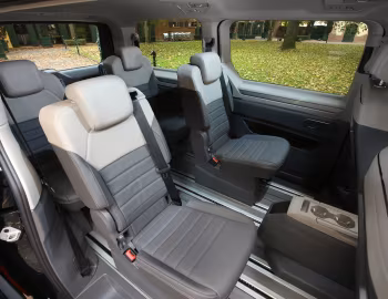 Interior Volkswagen Multivan eHybrid Long [Worldwide] (T7) '2021–pr.