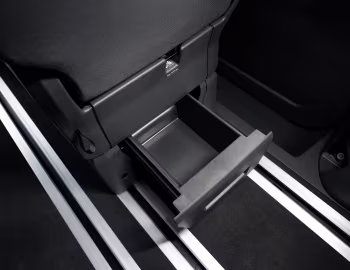 Interior Volkswagen Multivan Life TDI LWB [Australia] (T7, Typ ST) '2025–pr.