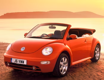 Volkswagen New Beetle Cabrio [UK-spec] '2000–05