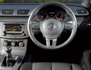 Panel frontal Volkswagen Passat BlueMotion R-Line Estate [UK-spec] (B6) '2009–10