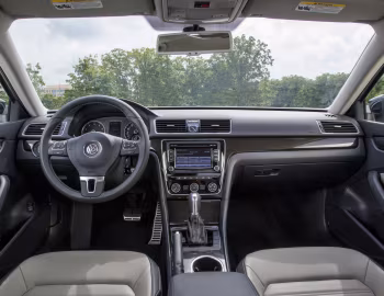 Panel frontal 2014–15 Volkswagen Passat Sport (NMS) '2013–15