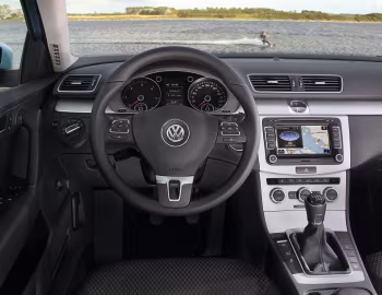 Panel frontal Volkswagen Passat TDI BlueMotion Variant [Worldwide] (B7) '2013–14