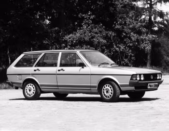 Volkswagen Passat Estate [UK-spec] (B1) '1977–80