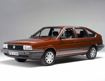 Volkswagen Passat 5-door [EU-spec] (B2) '1985–88