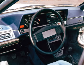 Interior Volkswagen Passat 5-door [EU-spec] (B2) '1980–85