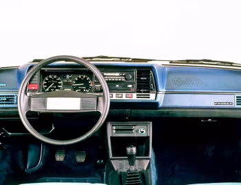 Panel frontal Volkswagen Passat 5-door [EU-spec] (B2) '1980–85