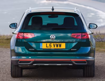 Volkswagen Passat Alltrack [UK-spec] (B8) '2019–20