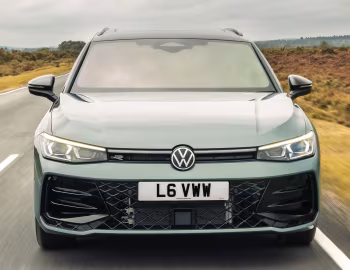 Volkswagen Passat eHybrid Estate "Black Edition" [UK-spec] (B9) '2025–pr.