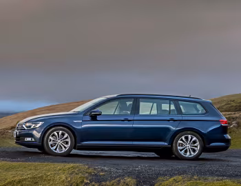 Volkswagen Passat Estate BlueMotion [UK-spec] (B8) '2015–19