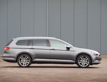 Volkswagen Passat Estate GT [UK-spec] (B8) '2015–19