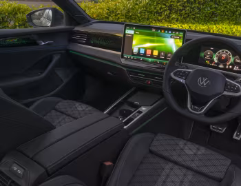 Intérieur Volkswagen Passat Estate R-Line [UK-spec] (B9) '2024–pr.