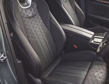 Intérieur Volkswagen Passat Estate R-Line [UK-spec] (B9) '2024–pr.