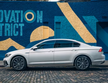 Volkswagen Passat GTE [Ireland] (B8) '2019–22