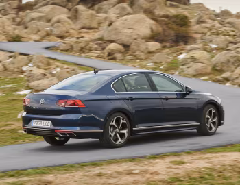 Volkswagen Passat R-Line [Worldwide] (B8) '2019–22