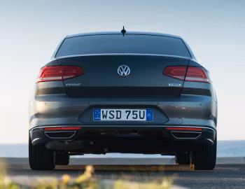 Volkswagen Passat R-Line [Australia] (B8) '2015–19