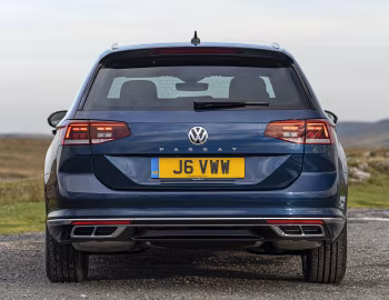Volkswagen Passat R-Line Estate [UK-spec] (B8) '2019–23