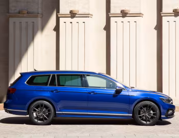 Volkswagen Passat R-Line Variant [Japan] (B8) '2021–23