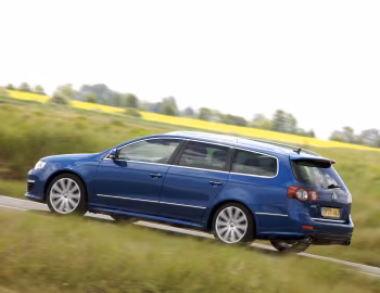 Volkswagen Passat R36 Estate [UK-spec] (B6) '2007–10
