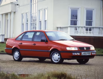 Volkswagen Passat Saloon [UK-spec] (B4) '1993–97