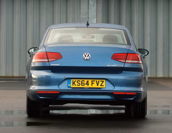 Volkswagen Passat SE [UK-spec] (B8) '2015–19