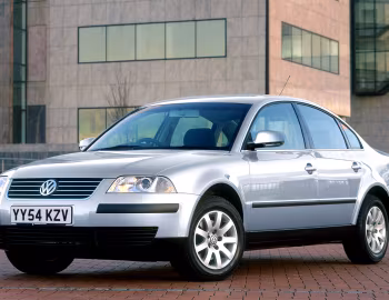 Volkswagen Passat Sedan [UK-spec] (B5+) '2000–05