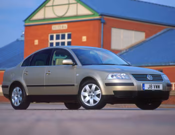 Volkswagen Passat Sedan [UK-spec] (B5+) '2000–05