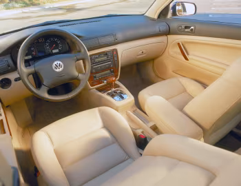 Interior 1998–2000 Volkswagen Passat Sedan [North America] (B5) '1997–2000