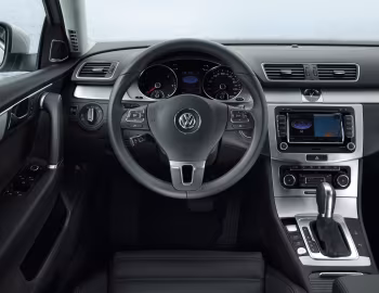 Panel frontal Volkswagen Passat TDI BlueMotion [Worldwide] (B7) '2010–13