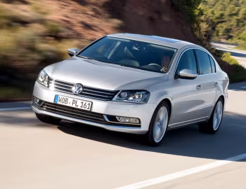 Volkswagen Passat TDI BlueMotion [Worldwide] (B7) '2010–13