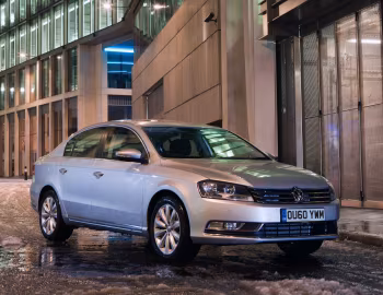 Volkswagen Passat TDI BlueMotion [UK-spec] (B7) '2010–15